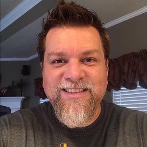 Meet your Posher, Casey